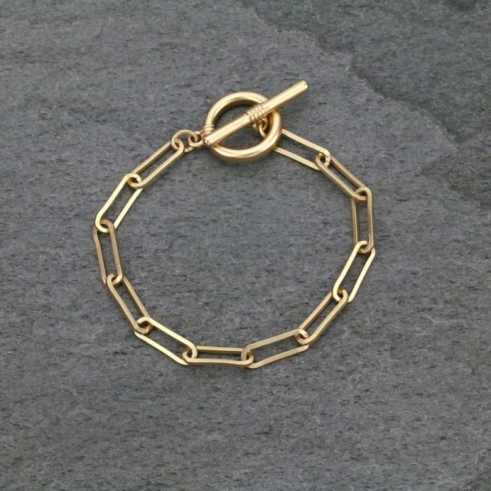 Gold Chain Link Bracelet with Circle Closure